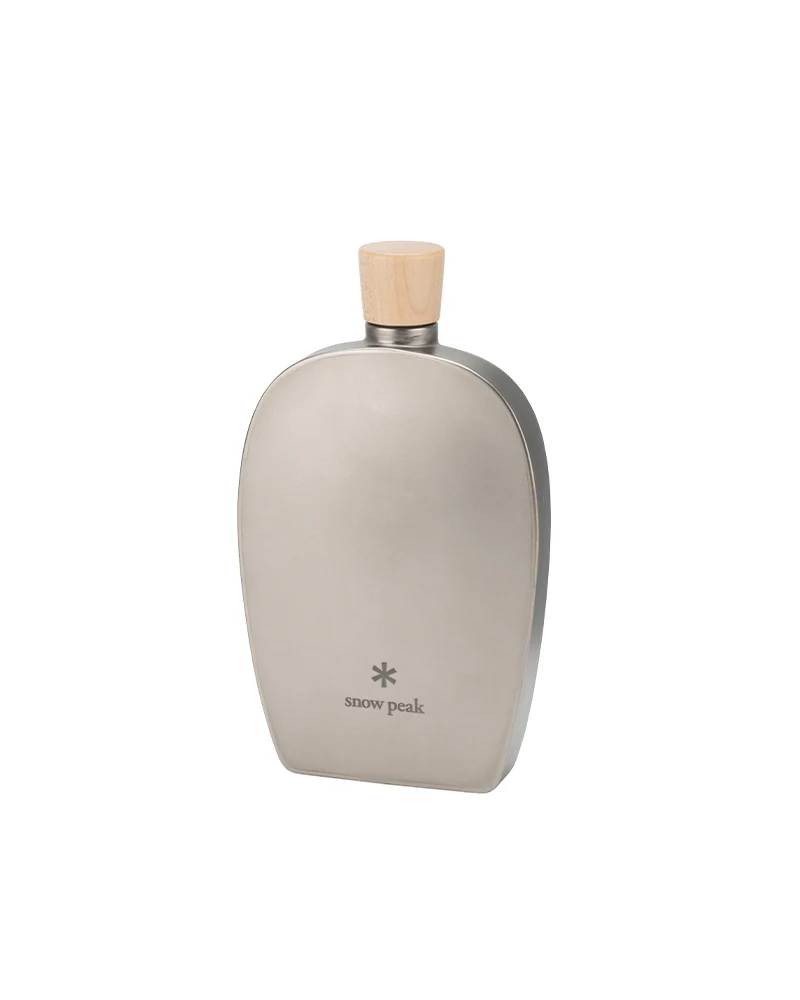 Snow Peak 250 ml titanium flask, product photograph